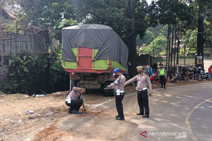 Polisi Sumedang amankan sopir truk tersangka tabrakan tewaskan empat orang