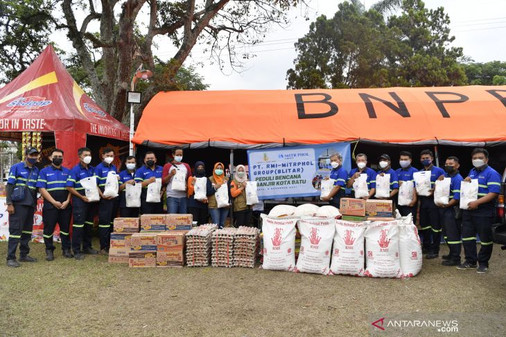 Bantuan Sembako Korban Banjir Bandang di Batu