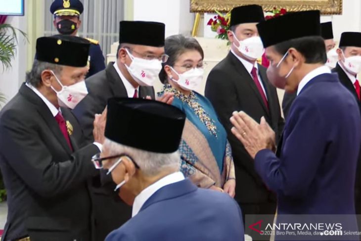 Presiden Jokowi berikan gelar pahlawan nasional  kepada empat tokoh