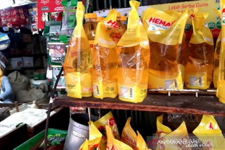 Harga minyak goreng di Kapuas Hulu tembus Rp25 ribu perliter