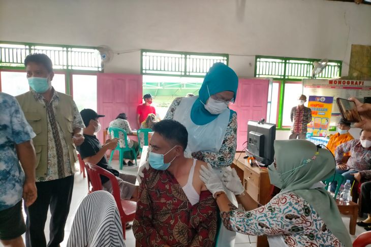 Sanksi administrasi tingkatkan cakupan vaksinasi di Mukomuko