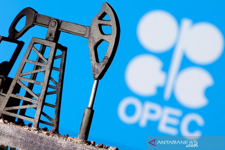 Minyak lebih tinggi setelah berayun liar karena putusan OPEC+