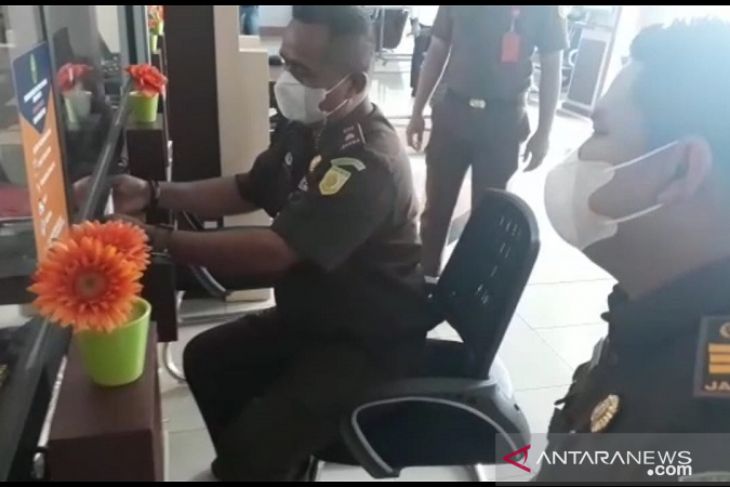 Kejari MBD limpahkan berkas korupsi ke pengadilan Tipikor tegakkan hukum