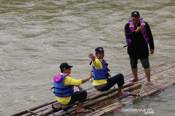 UAS akui baru pertama kali naiki Bamboo Rafting