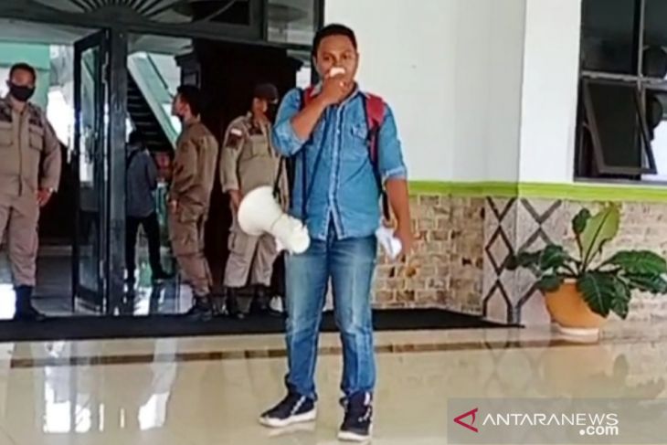 Terkait pemecatan honorer, KEM: Copot Kadis Ketenagakerjaan Tanjungbalai