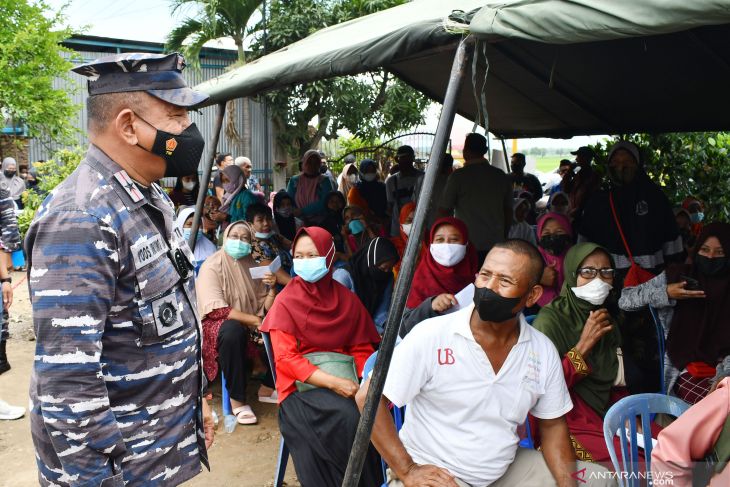 Serbuan Vaksinasi COVID-19 Masyarakat Maritim