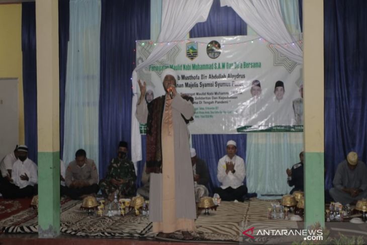 Kotabaru gelar peringatan maulid di Salino