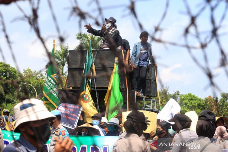 Unjuk rasa petani Indramayu 