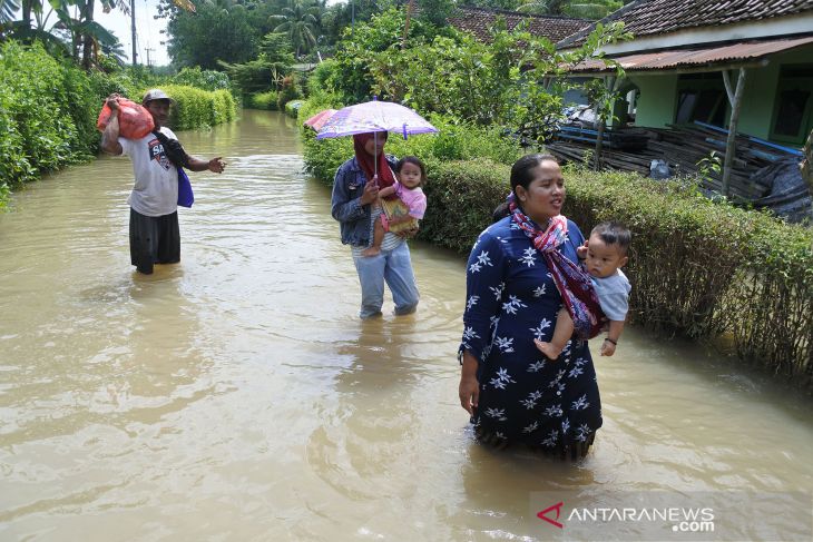 Hujan lebat berpotensi terjadi di sejumlah daerah di Indonesia