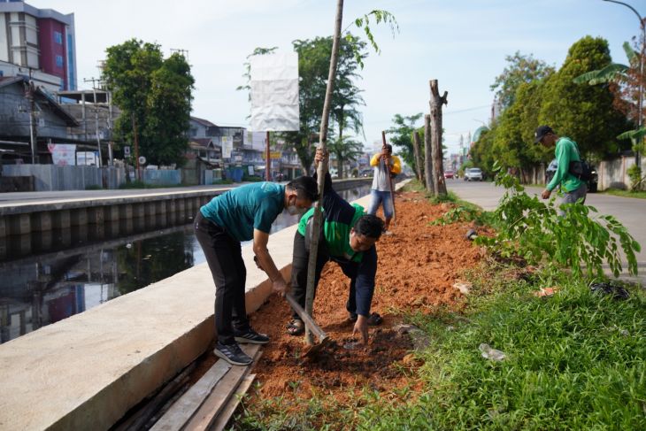 Edi Kamtono ajak masyarakat tanam pohon