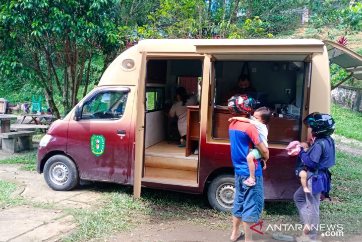 UPT PPD memudahkan masyarakat Bengkayang bayar pajak di Samsat Keliling