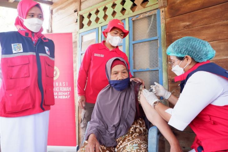 Polres Tebing Tinggi gelar vaksinasi COVID-19 bagi lansia