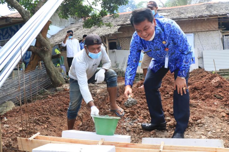 Korpri Tangerang bantu perbaiki rumah warga kurang mampu