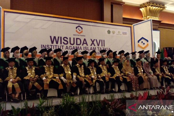 400 lulusan IAI Tazkia siap isi dunia kerja bidang ekonomi syariah