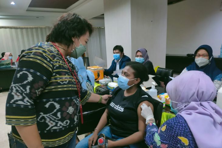 Antisipasi gelombang ketiga, Untag Surabaya gelar vaksinasi ribuan mahasiswa