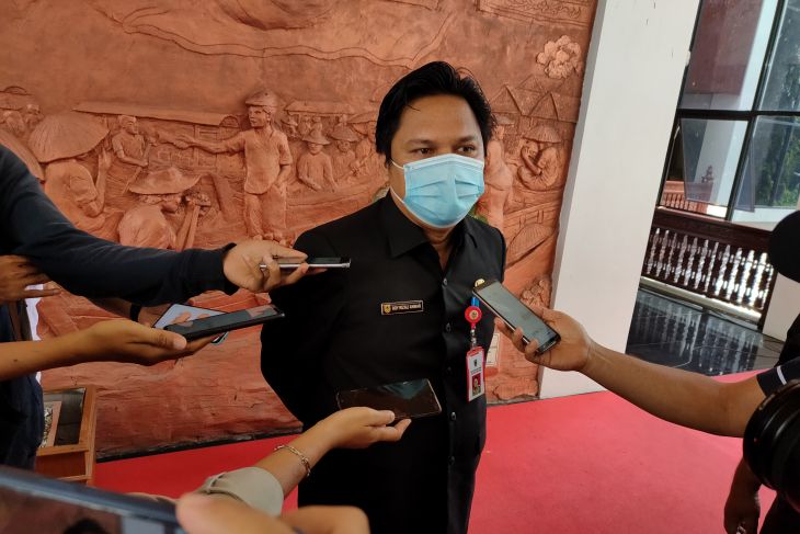 Pelantikan Dirut Bank Kalsel tunggu surat OJK