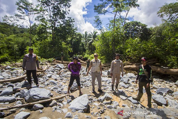 Bupati Hulu Sungai Tengah Tinjau Langsung Ke Desa Terpencil