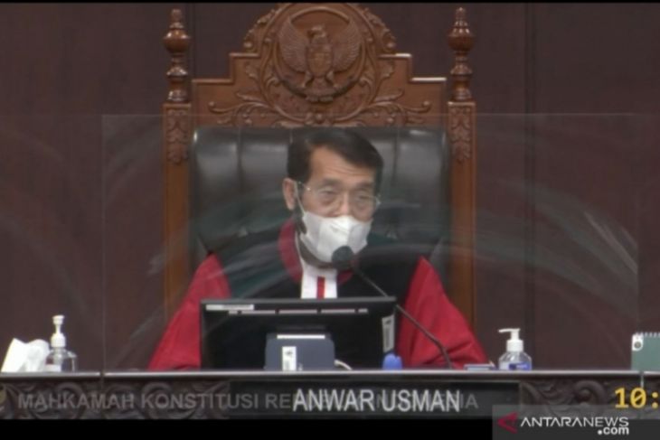 Mahkamah Konstitusi nyatakan UU Cipta Kerja bertentangan dengan UUD 1945
