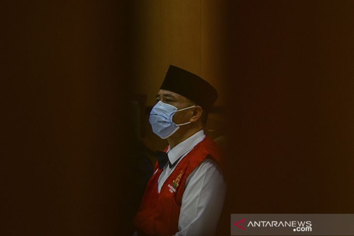 Sidang perdana M Kece ditunda 