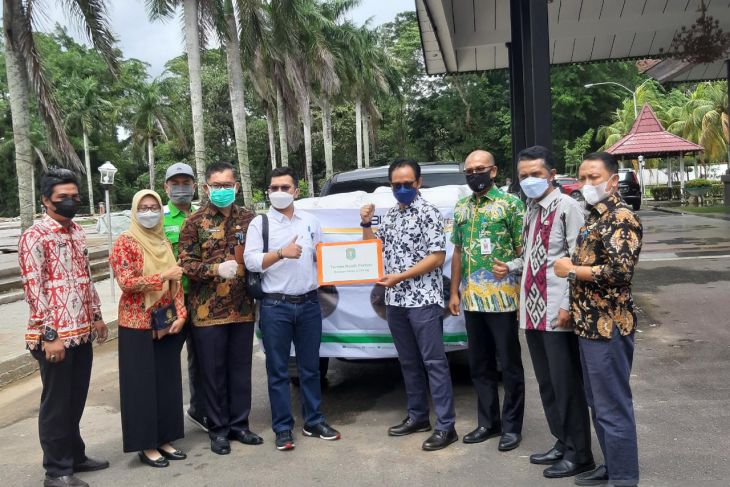 Satgas Banjir Kalbar terima dan salurkan 10.000 paket bantuan sembako