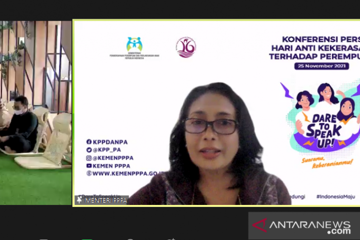 Minister asks Indonesian media to side with women victims of violence