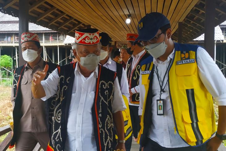 Menteri PUPR: Jalan Kapuas Hulu menuju Kaltim tuntas Tahun 2024
