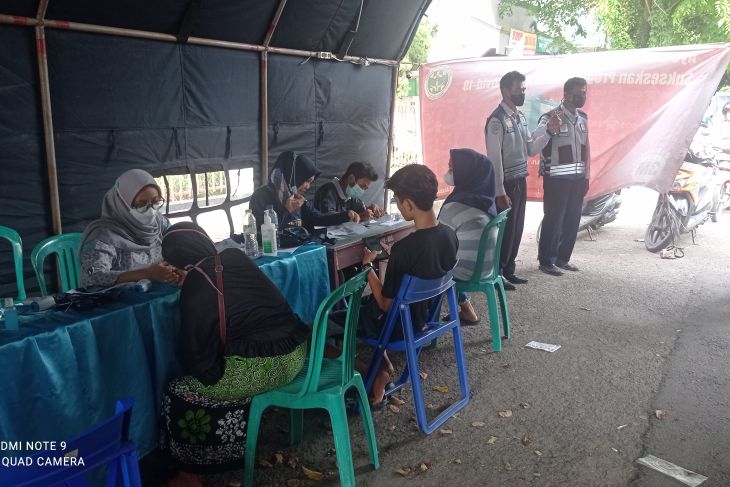 Pos layanan vaksinasi di Pasar Rangkasbitung didirikan Disperindag Lebak