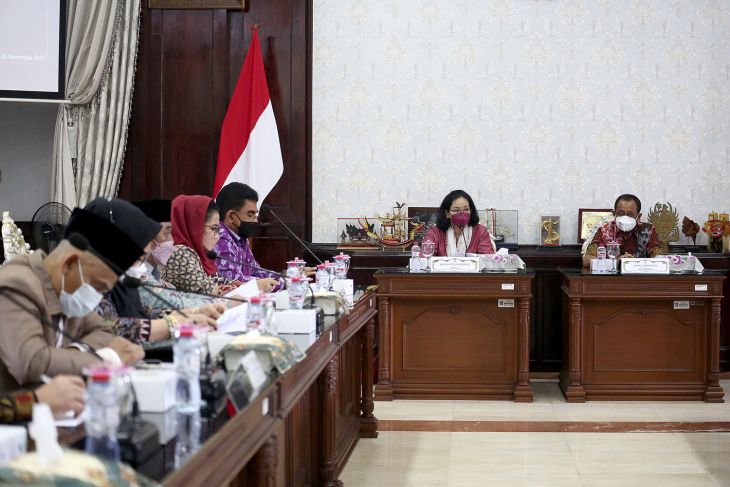 Komisi X DPR RI apresiasi tahapan pelaksanaan PTM di Surabaya