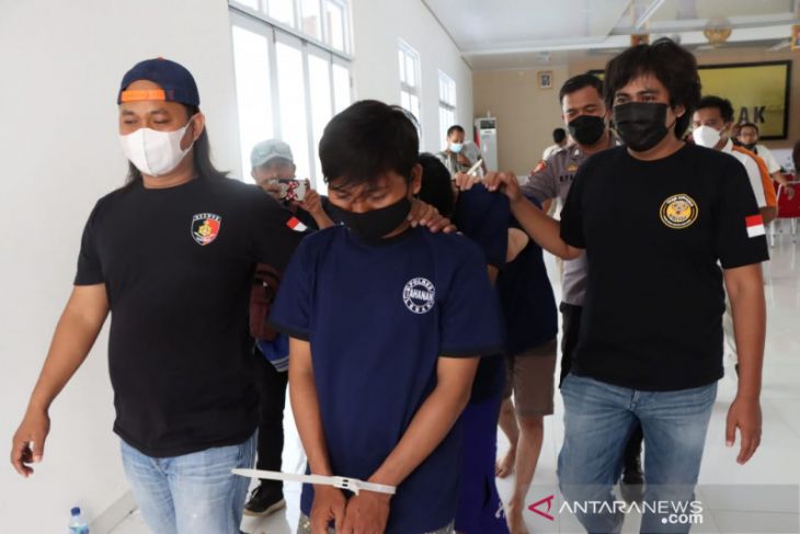 Polres Lebak tangkap tiga pembacok siswa hingga meninggal di Gunung Kencana
