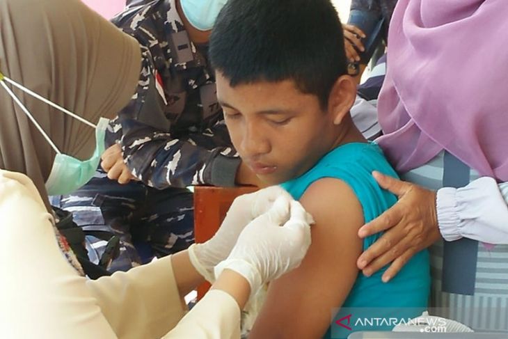 Pelajar disabilitas di Pulau Simeulue ikuti vaksinasi COVID-19
