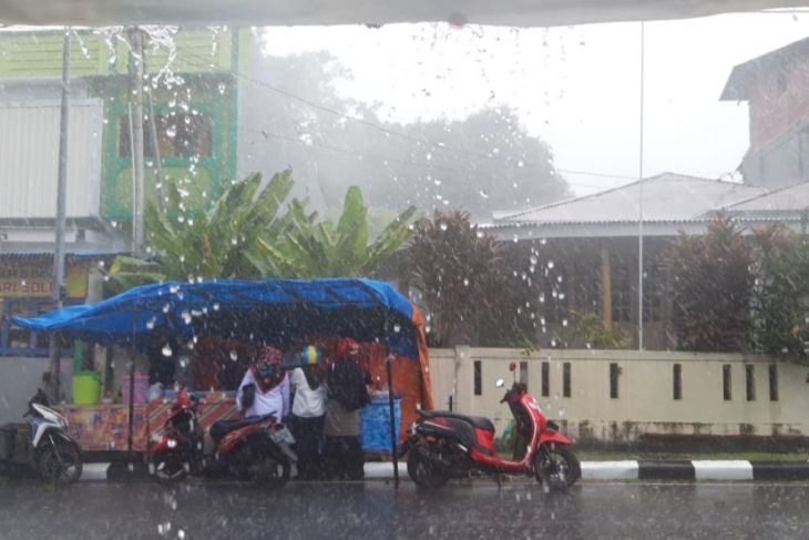 BMKG ingatkan warga di Pulau Halmahera waspadai potensi angin kencang antisipasi musibah