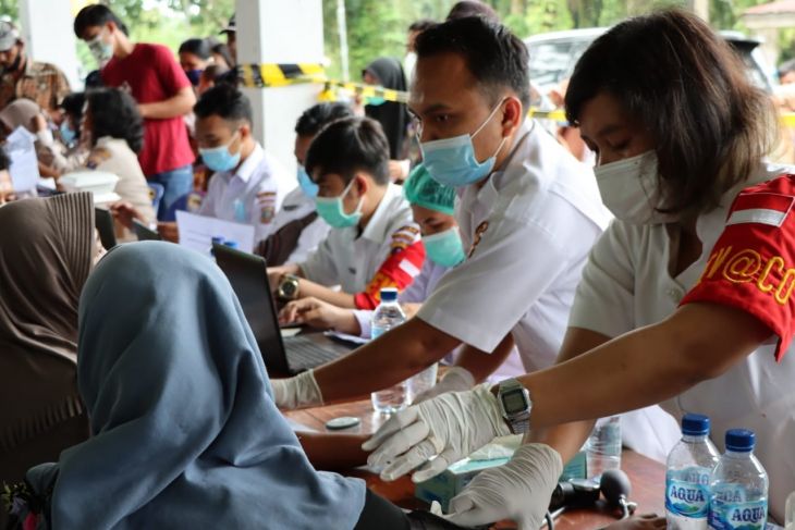 Polres Simalungun gelar vaksinasi untuk 3.000 warga