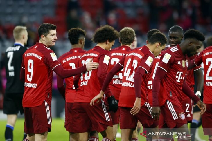 Klasemen Liga Jerman: Bayern Muenchen dan Borussia Dortmund  bersaing menuju Der Klassiker