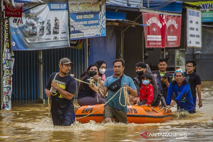 Evakuasi Warga Terdampak Banjir