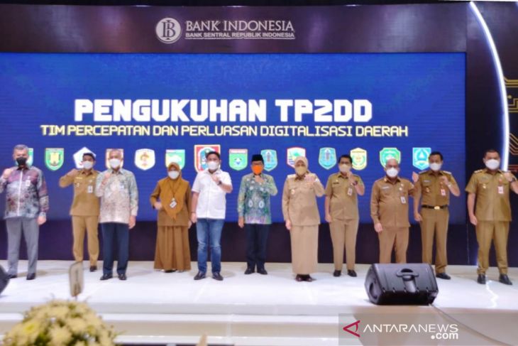 Bupati hadiri pengukuhan TP2DD
