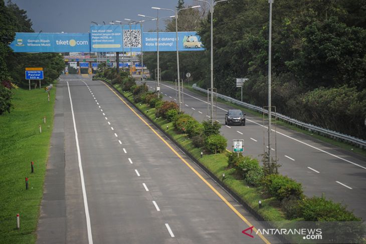 Pengalihan arus di ruas tol Pasteur 