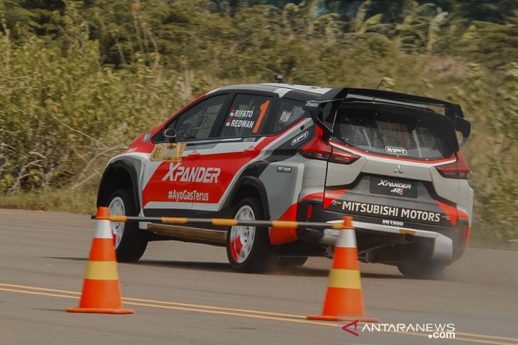 Pebalap Rifat Sungkar juara Sprint Rally 2021 pakai Xpander AP4