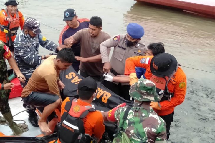 Perahu tenggelam di Aceh Besar, seorang meninggal dunia seorang selamat
