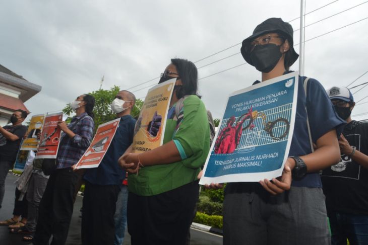 Kejati Bali tindaklanjuti aksi AJI terkait kasus Nurhadi