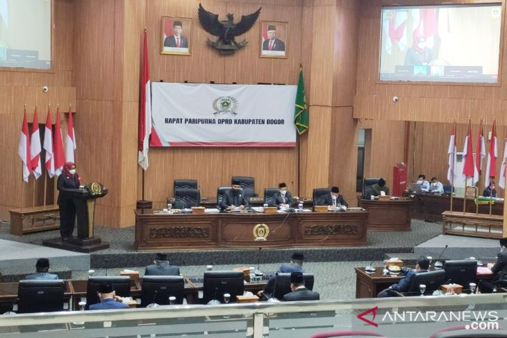 DPRD-Pemkab Bogor sahkan APBD 2022 tahun senilai Rp7,76 triliun