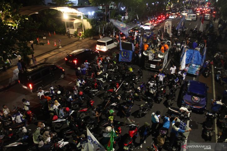 Unjuk Rasa Buruh di Surabaya