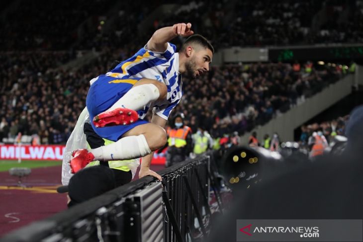 Liga Inggris - Gol larut Maupay gagalkan upaya West Ham kembali ke jalur kemenangan