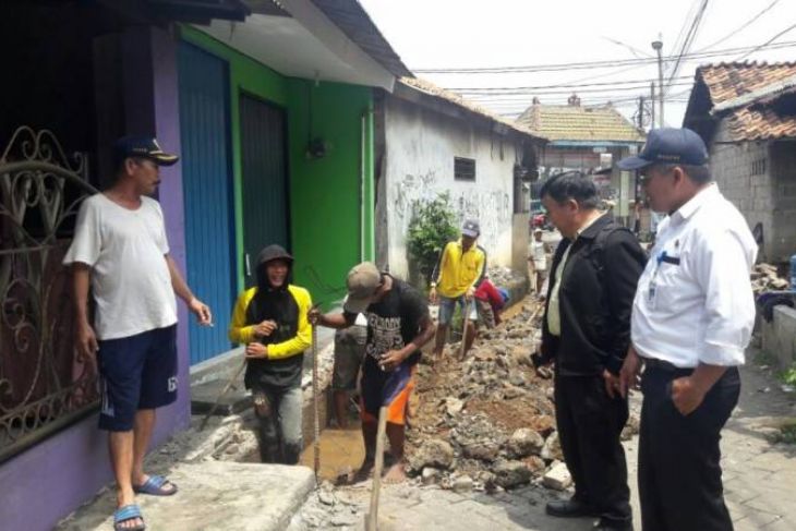 Antisipasi banjir, PUPR Tangerang rutin pantau kondisi aliran sungai
