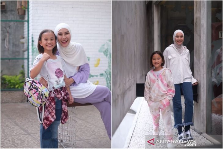 Cara Zaskia Mecca dekatkan diri dengan anak lewat fesyen