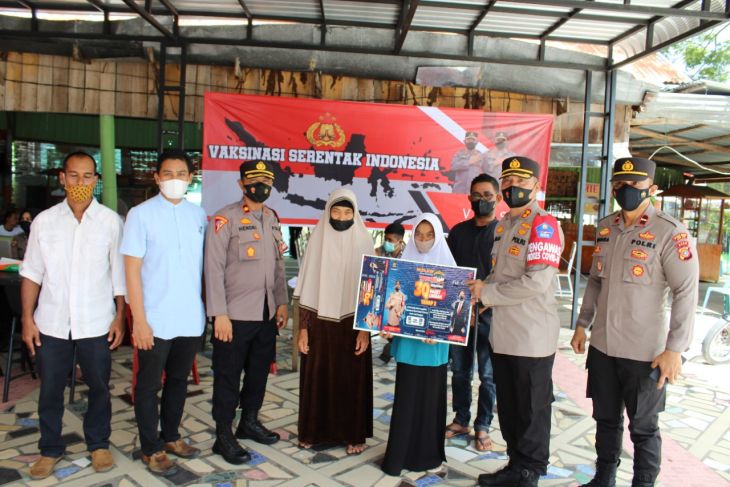 Zahara warga Aceh Jaya terima Paket Umrah gratis dari Kapolda Aceh