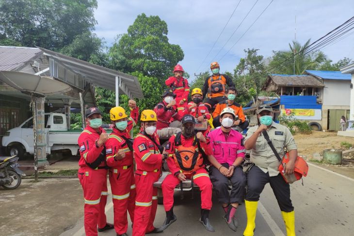 Adaro kirim tim rescue dan logistik ke lokasi banjir