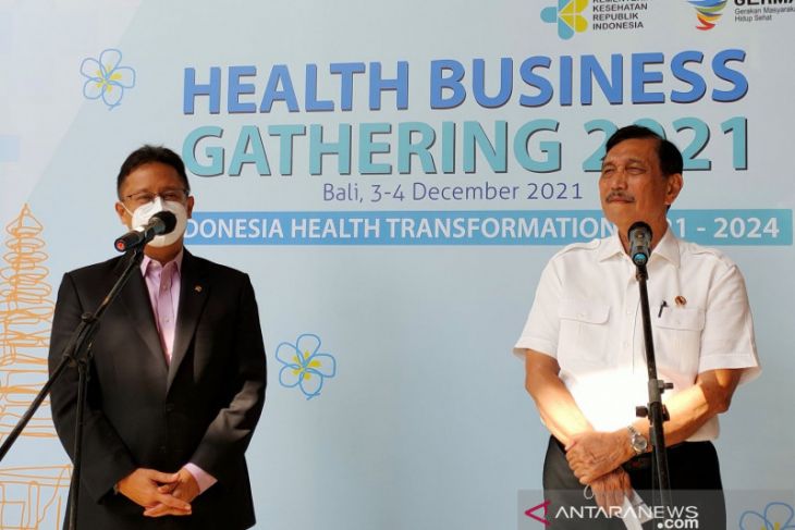 Luhut: Vaksinasi COVID-19 ketiga paralel di semua provinsi mulai 2022