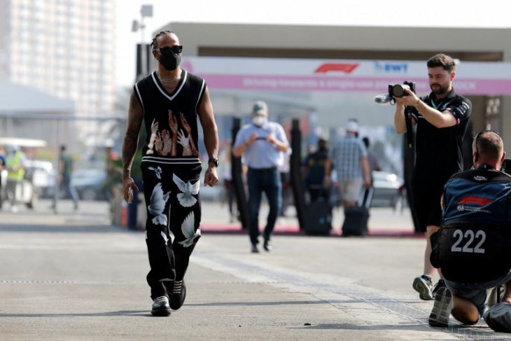 Formula 1: Verstappen dan Hamilton rileks jelang duel penentuan gelar di Jeddah
