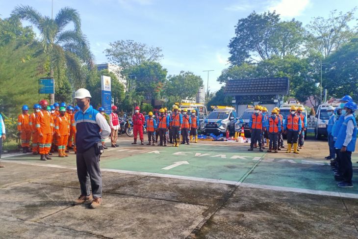 Ratusan petugas PLN UP3 Pontianak disiagakan jelang Natal - Tahun Baru