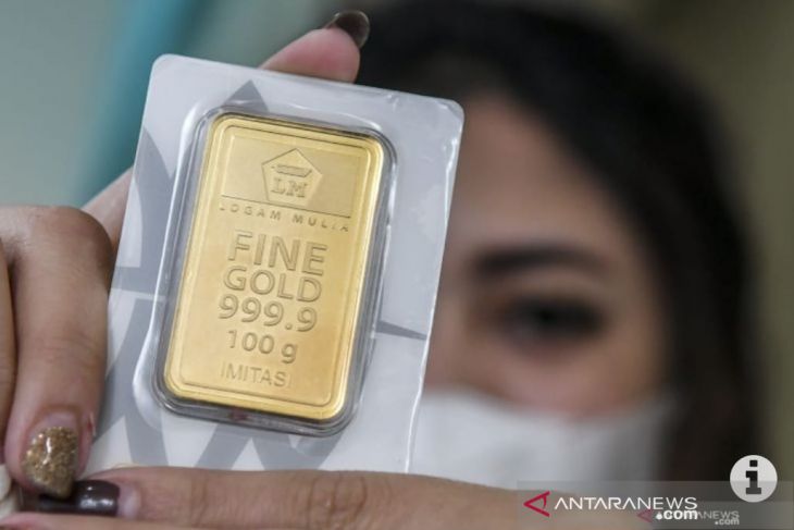 Emas naik tipis di sesi Asia  karena imbal hasil obligasi AS berkurang